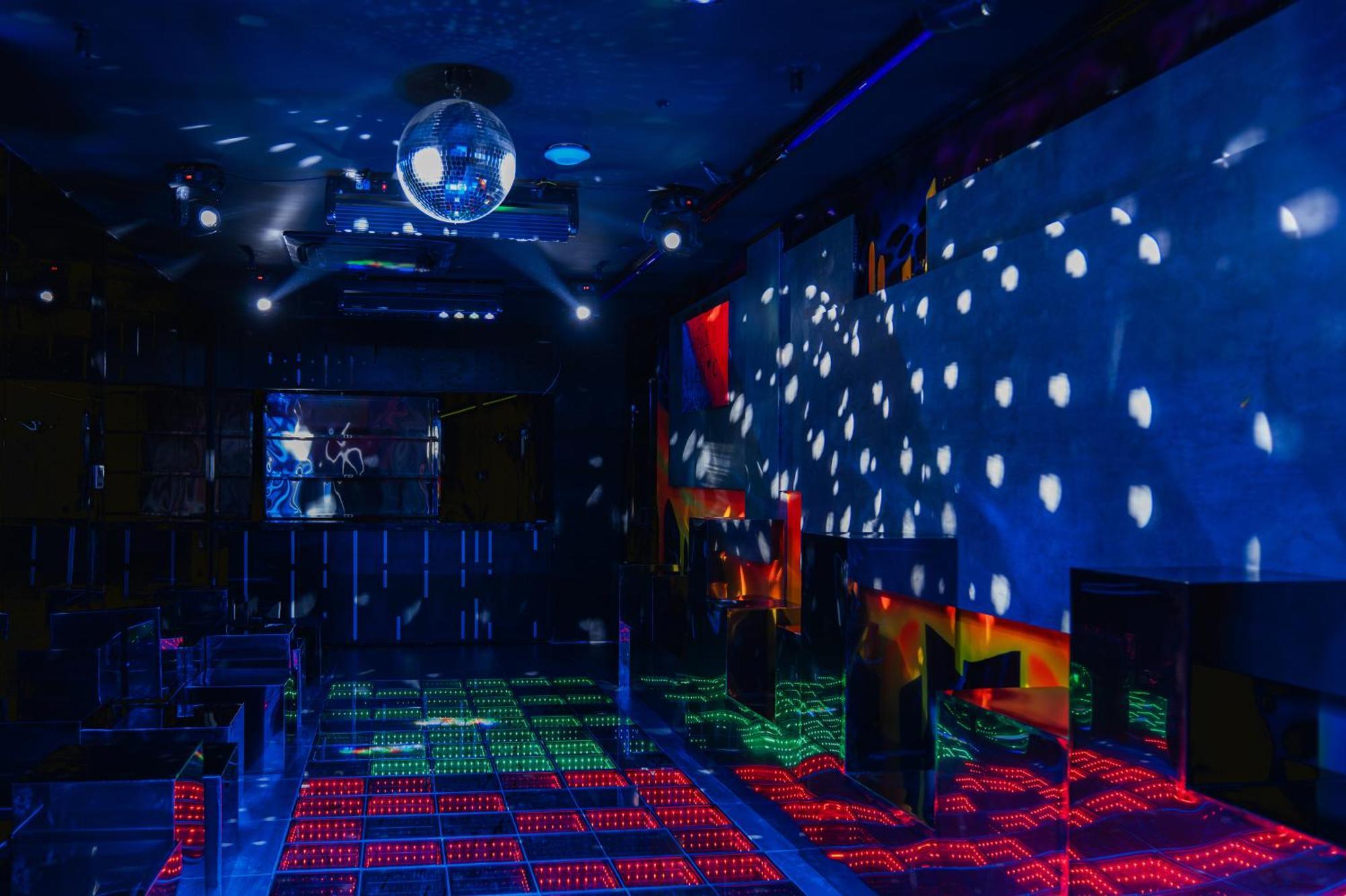 เมย์ เดอ วิลล์ ลักชัวรี โฮเทล แอนด์ สปา Hotel ฮานอย ภายนอก รูปภาพ The nightclub