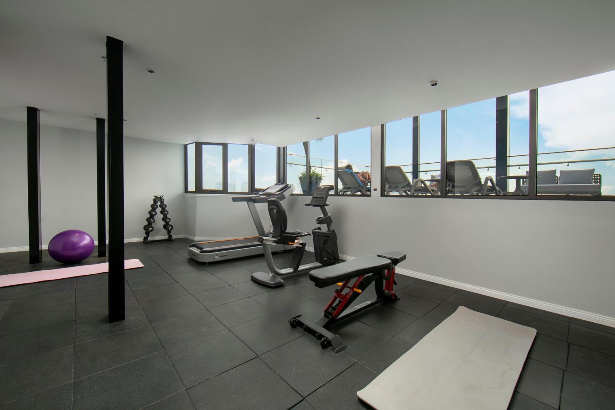 เมย์ เดอ วิลล์ ลักชัวรี โฮเทล แอนด์ สปา Hotel ฮานอย ภายนอก รูปภาพ The gym at the 1001 apartment complex